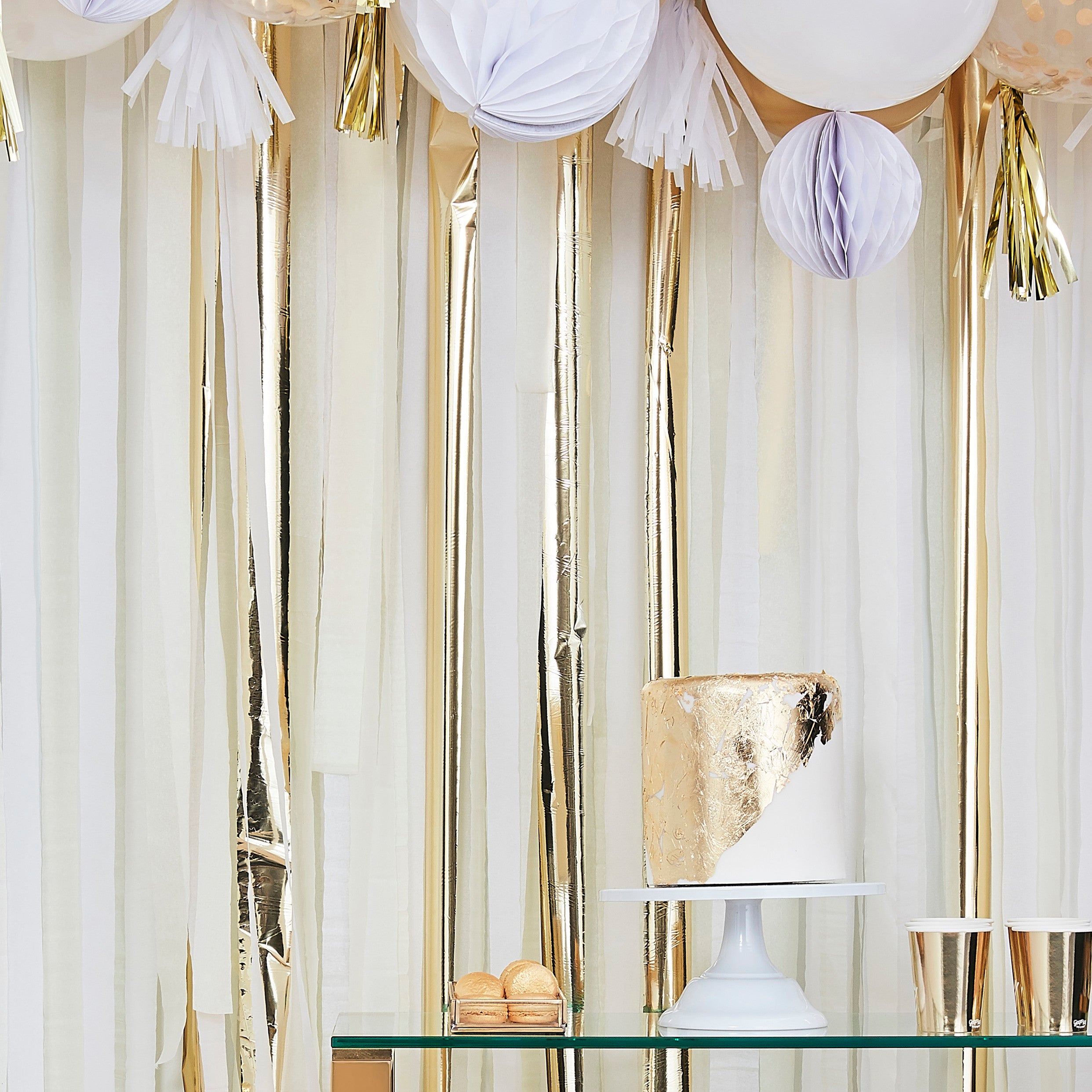 Ginger Ray Gold Metallic Party Streamers Backdrop