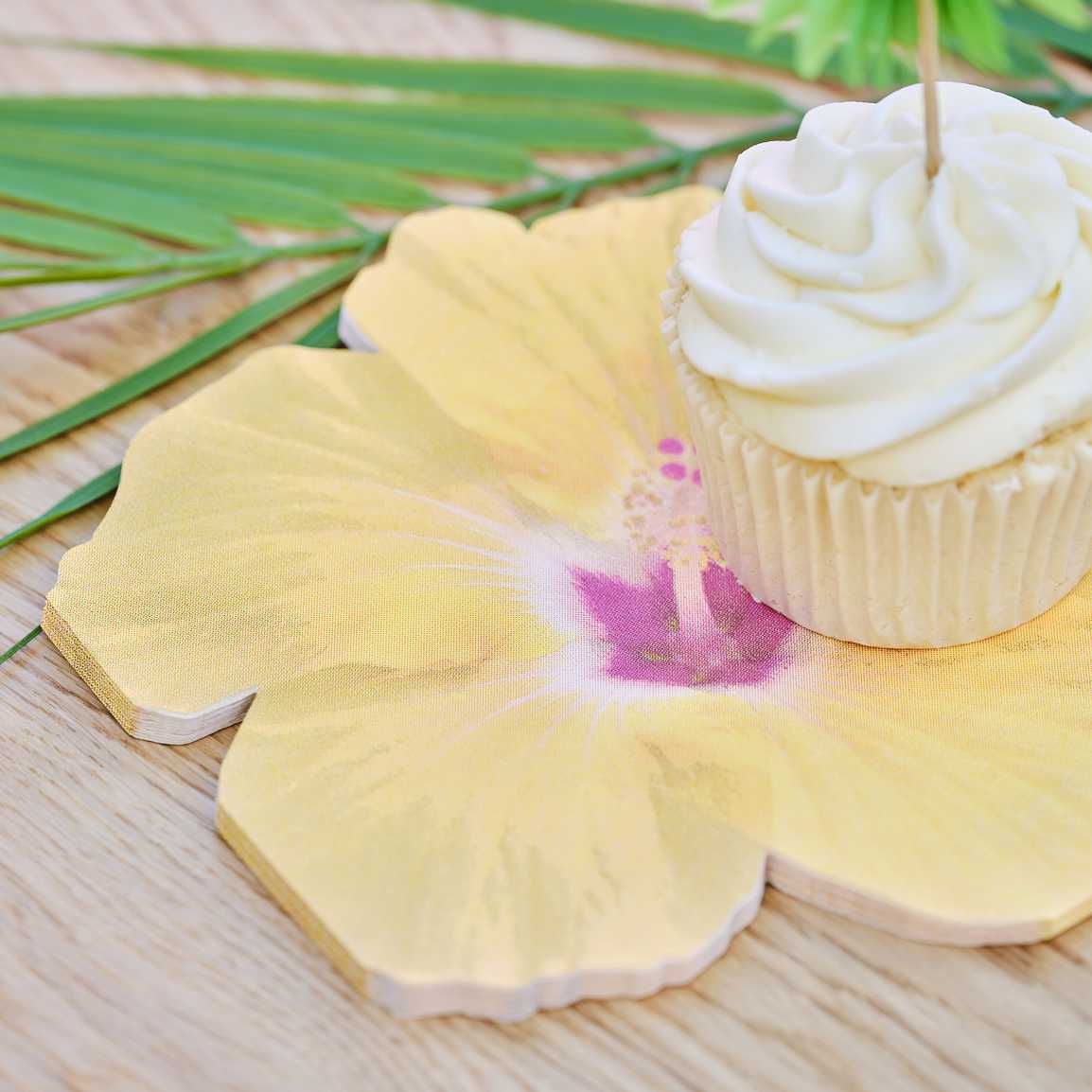 Ginger Ray Tiki Tropics Hawaiian Tropical Flower Paper Party Napkins (Pack of 16)