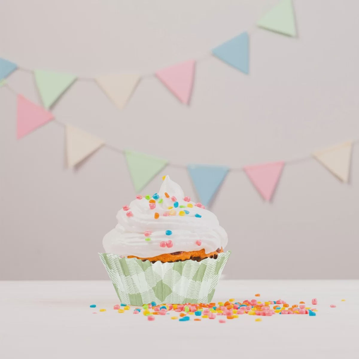Green Gingham Cupcake Cups (Pack of 25)