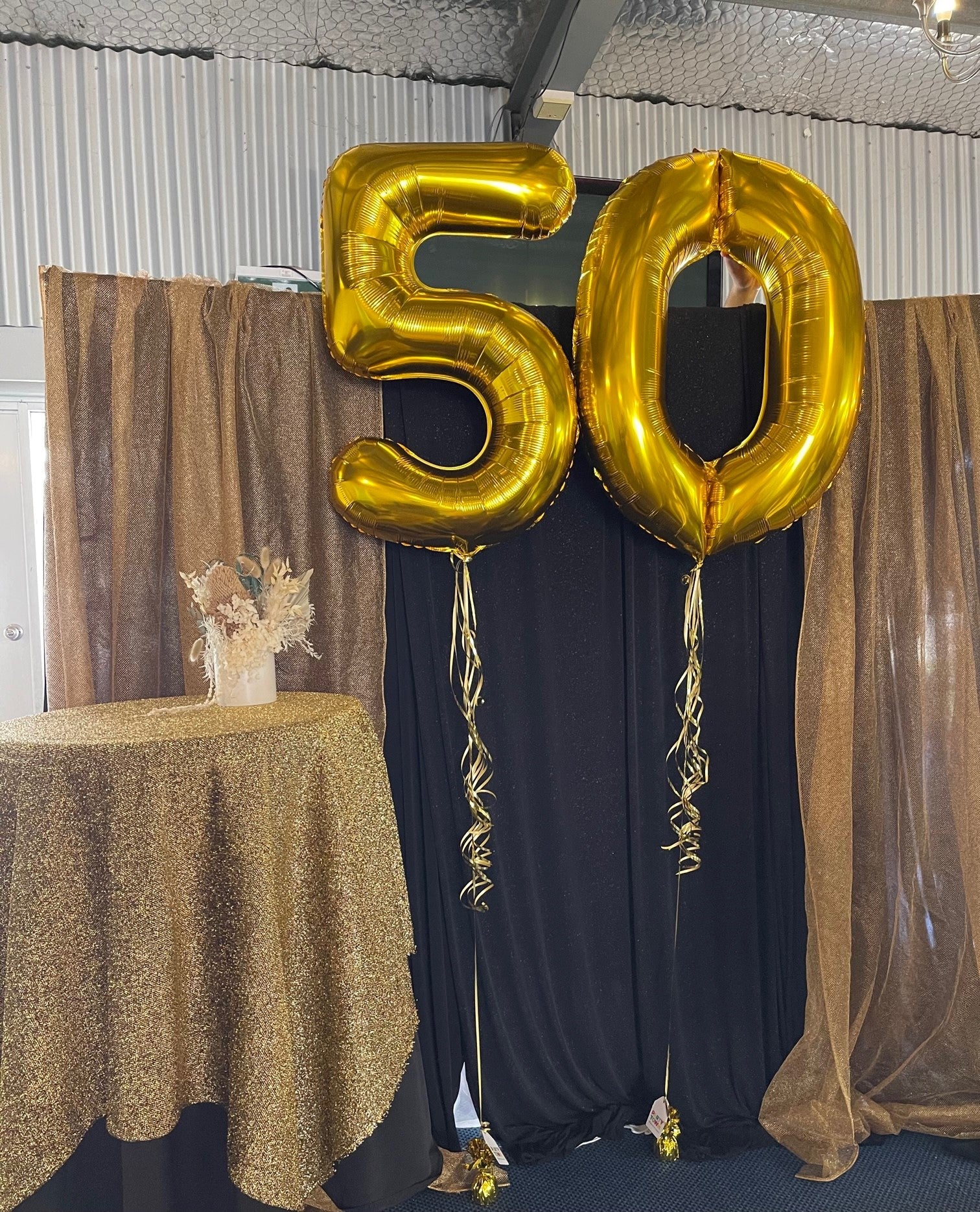 Gold 86 cm Number 0 Supershape Foil Balloon