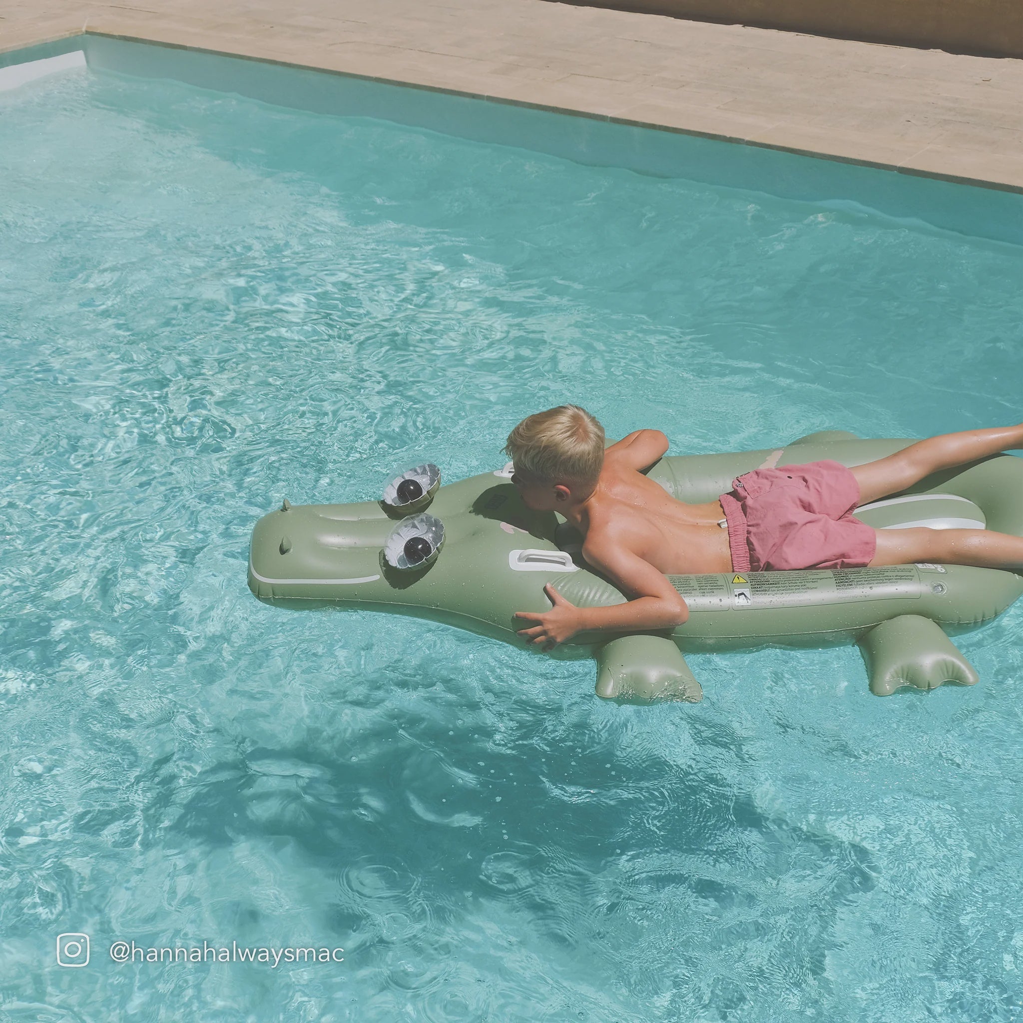 Cookie The Croc Lie On Float