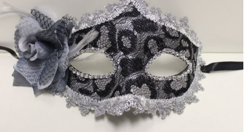 Eyemask Silver Lame with Silver Lace & Bow