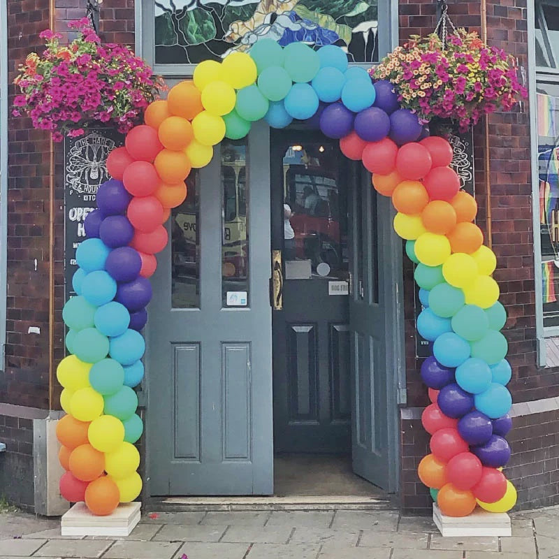 DIY Balloon Arch