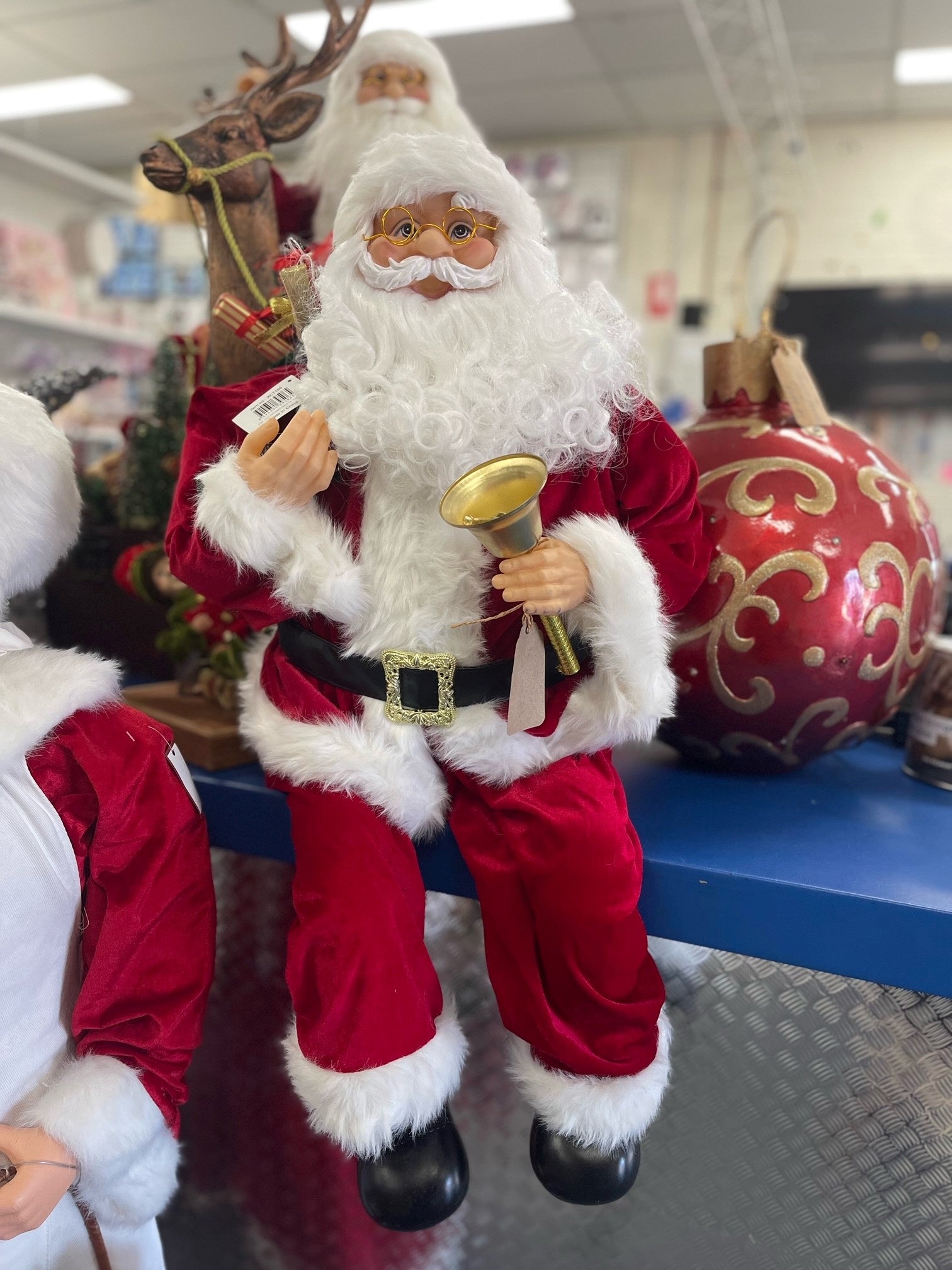 Sitting Santa with bell 91cm